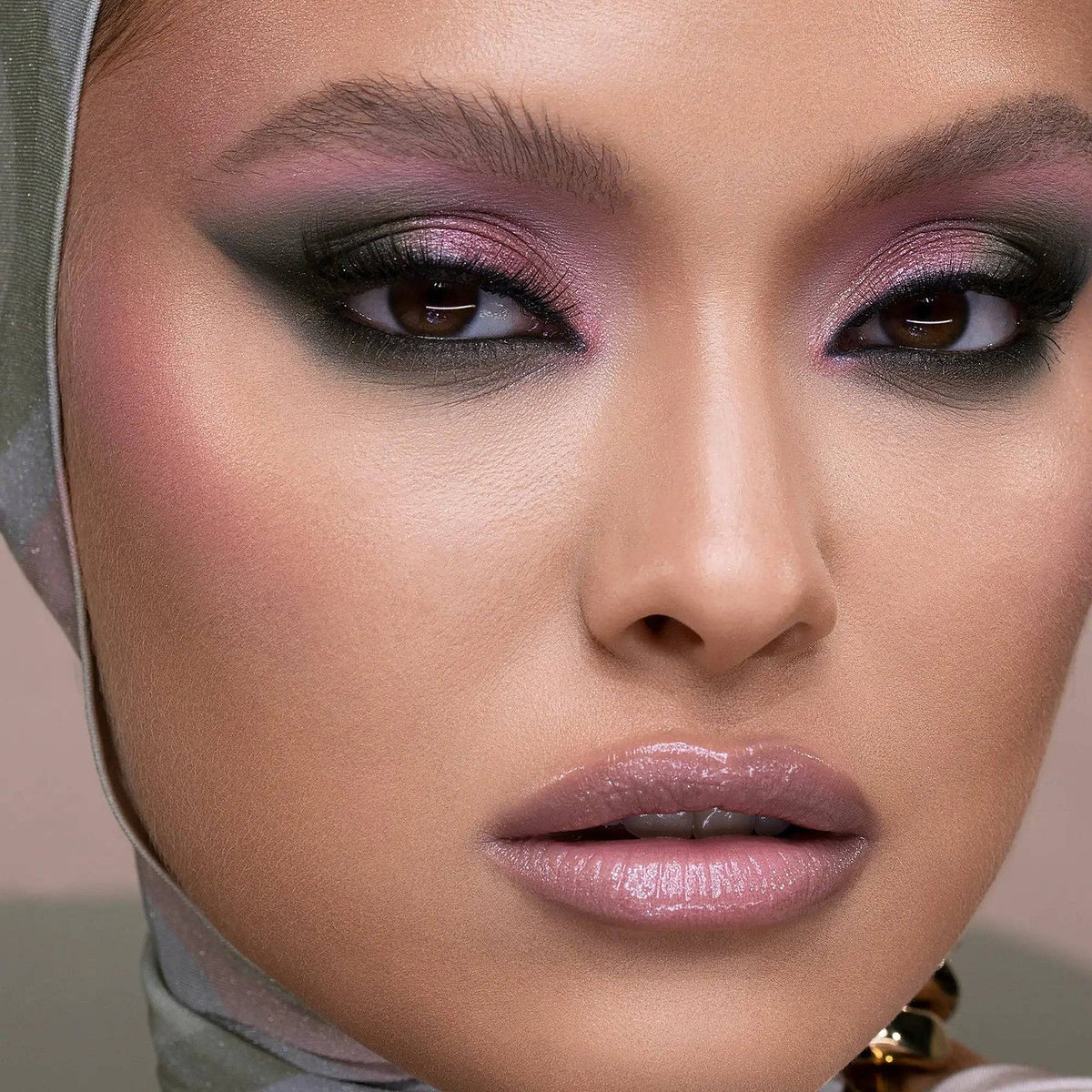 NATASHA DENONA RETRO GLAM PALETTE 19.25G
