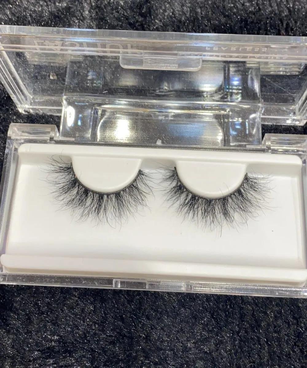 LASHUP LUXURY EYELASHES