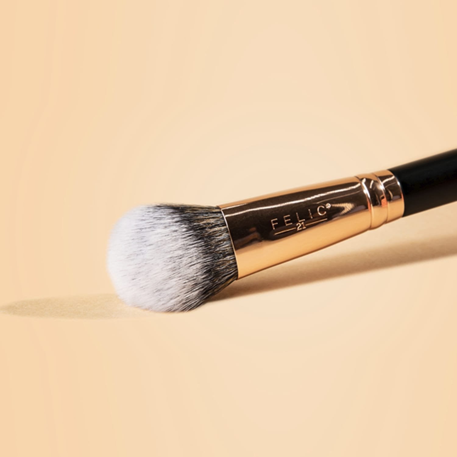 FELIC 21 F06 FOUNDATION BRUSH