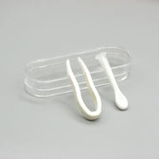 LENS APPLICATOR