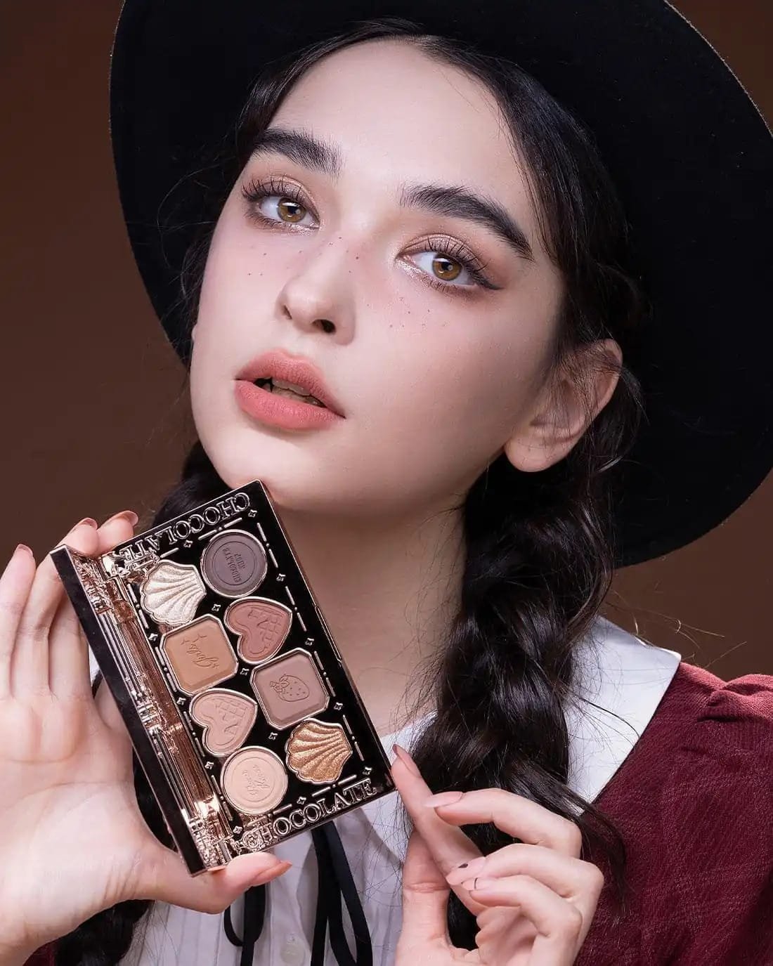 Flowers knows chocolate eyeshadow palette 10g NUT CRACKER
