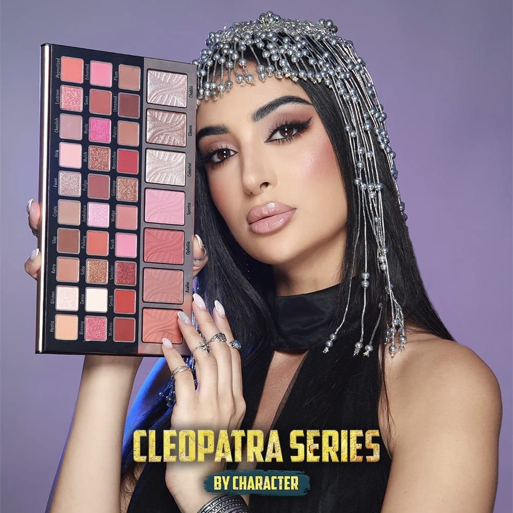 Character Hypnotize Eyeshadow Blusher Highlighter Palette