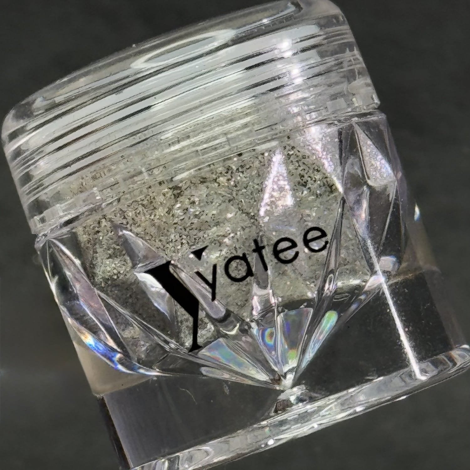 YATEE SHINE FORTH fine pigment 1.2gms