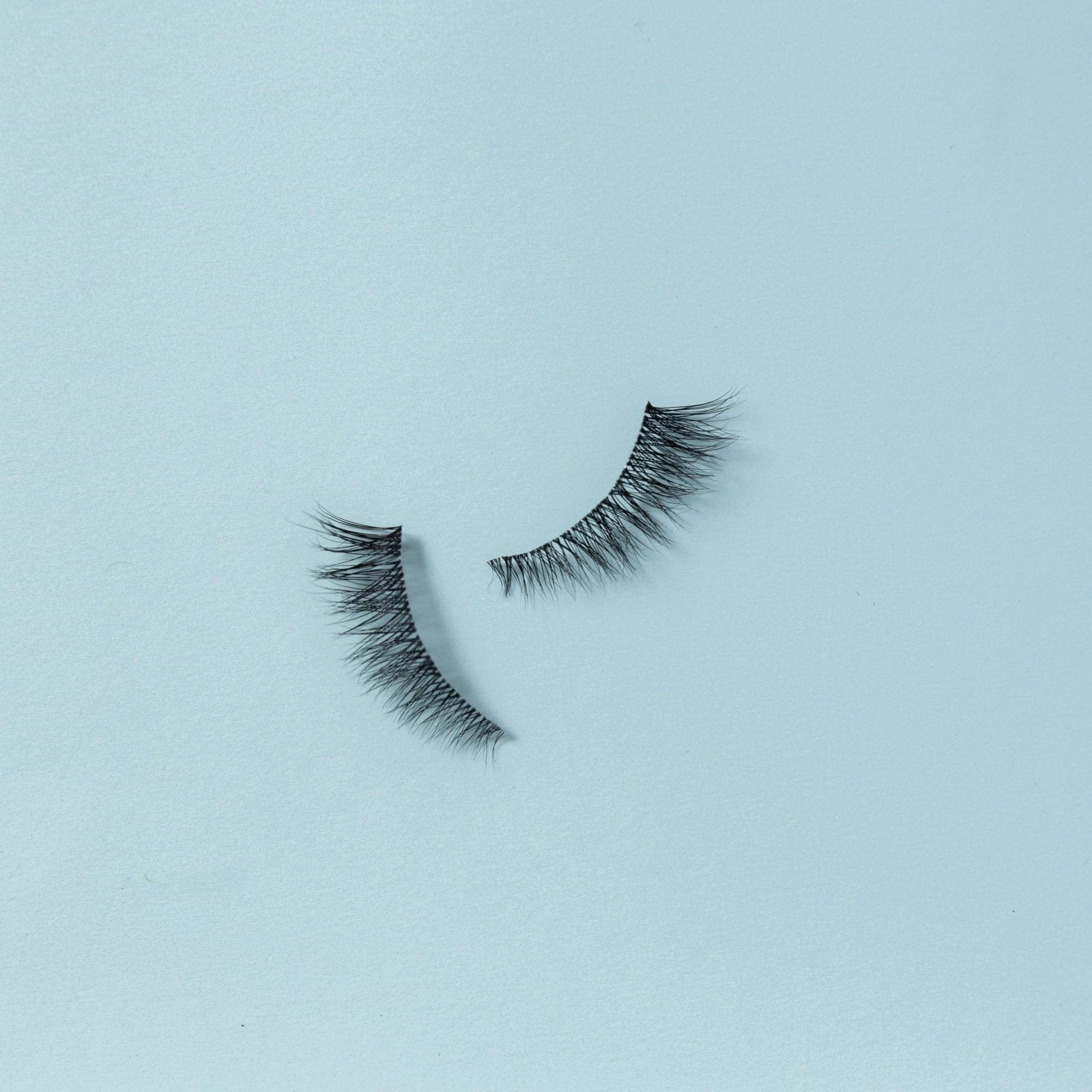 YATEE PREMIUM EYE LASHES SO LIT