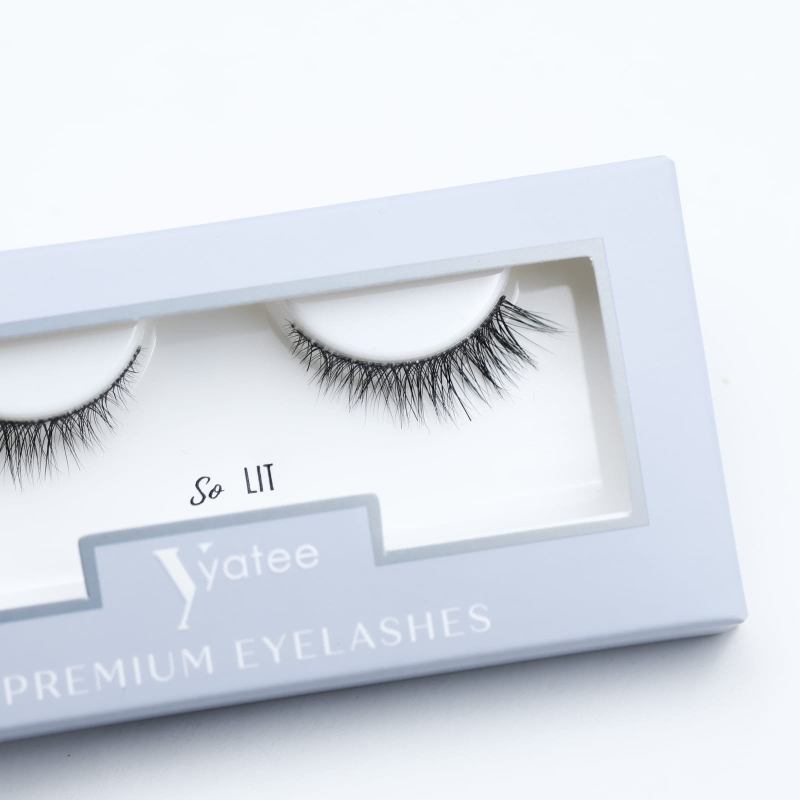 YATEE PREMIUM EYE LASHES SO LIT