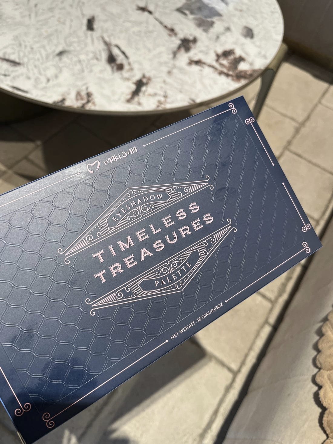 MAKEZMIA TIMELESS TREASURES EYESHADOW PALETTE 18GM