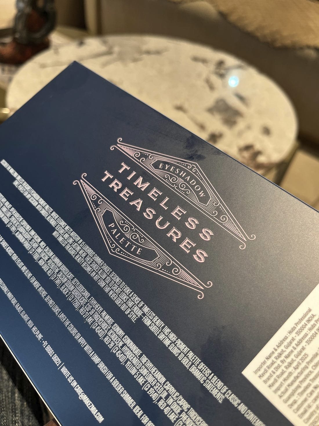 MAKEZMIA TIMELESS TREASURES EYESHADOW PALETTE 18GM