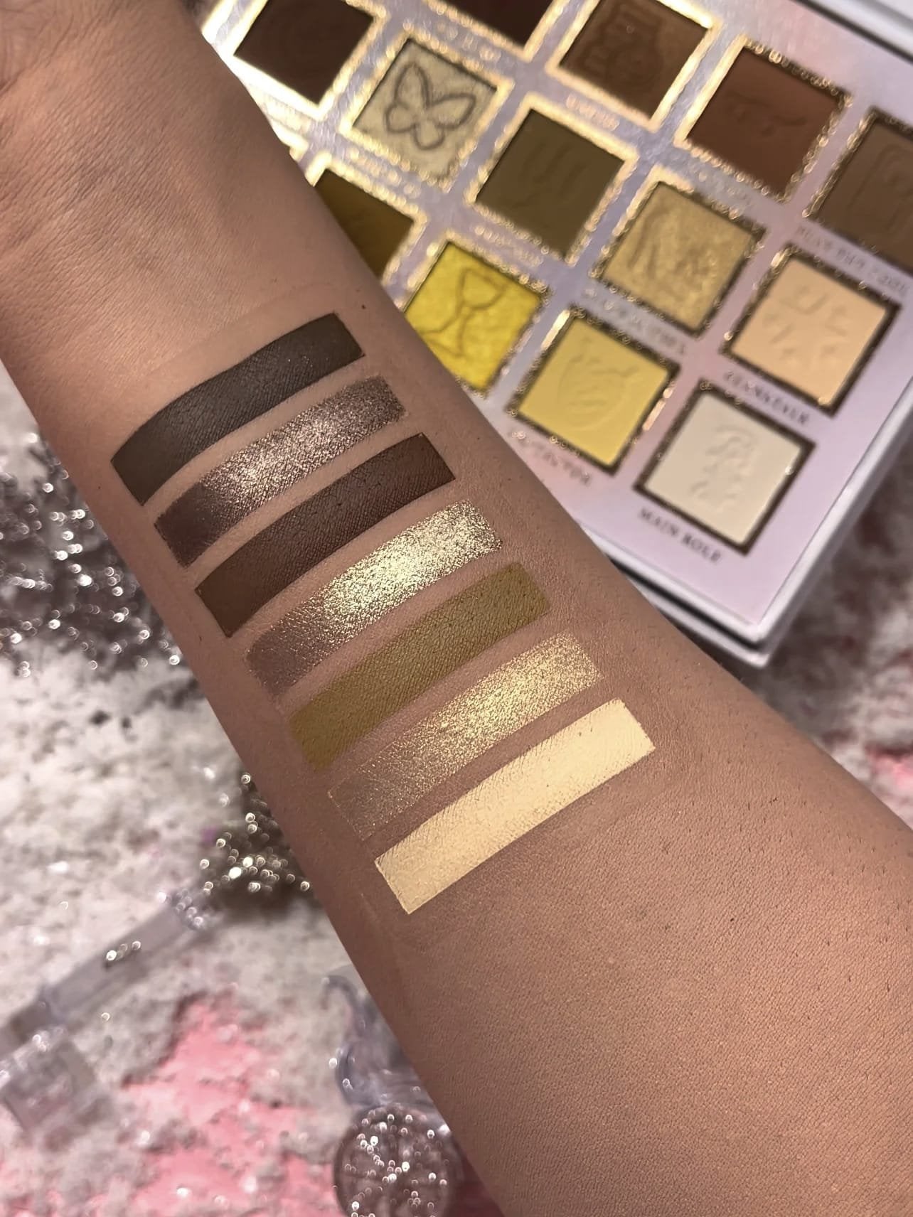 PLOUISE IF THE CROWN FITS pressed pigment palette 58.8 g