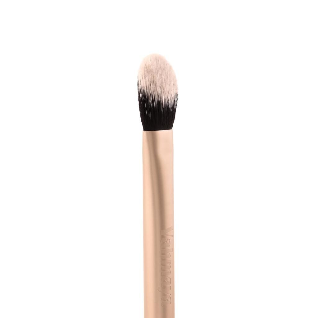 VAHMAYA BRIGHTENING CONCEALER BRUSH BRUSH IP403