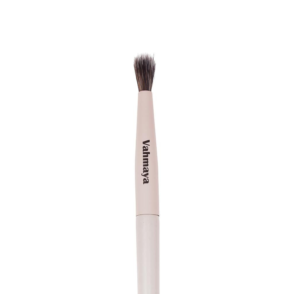 VAHMAYA EYE BLENDING BRUSH IP092