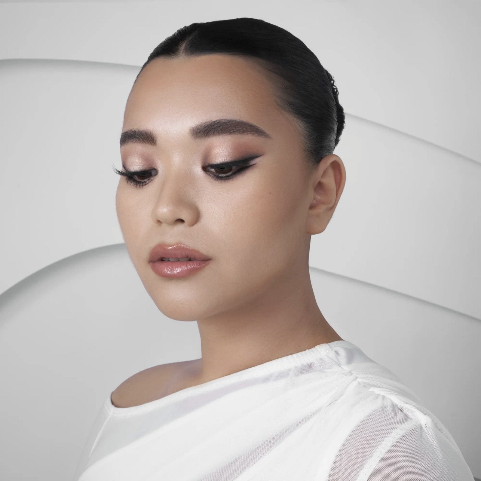 NATASHA DENONA EYE SCULPT TEXTURE & TONE PALETTE - SOFT - 19G