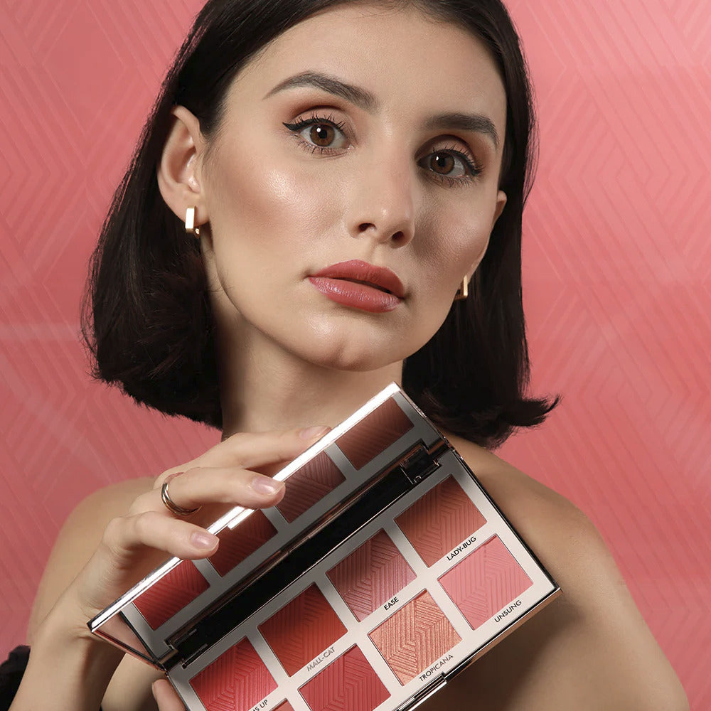 FOREVER 52 BACK STAGE ESSENTIAL 8 COLOR HIGHLIGHT PALETTE