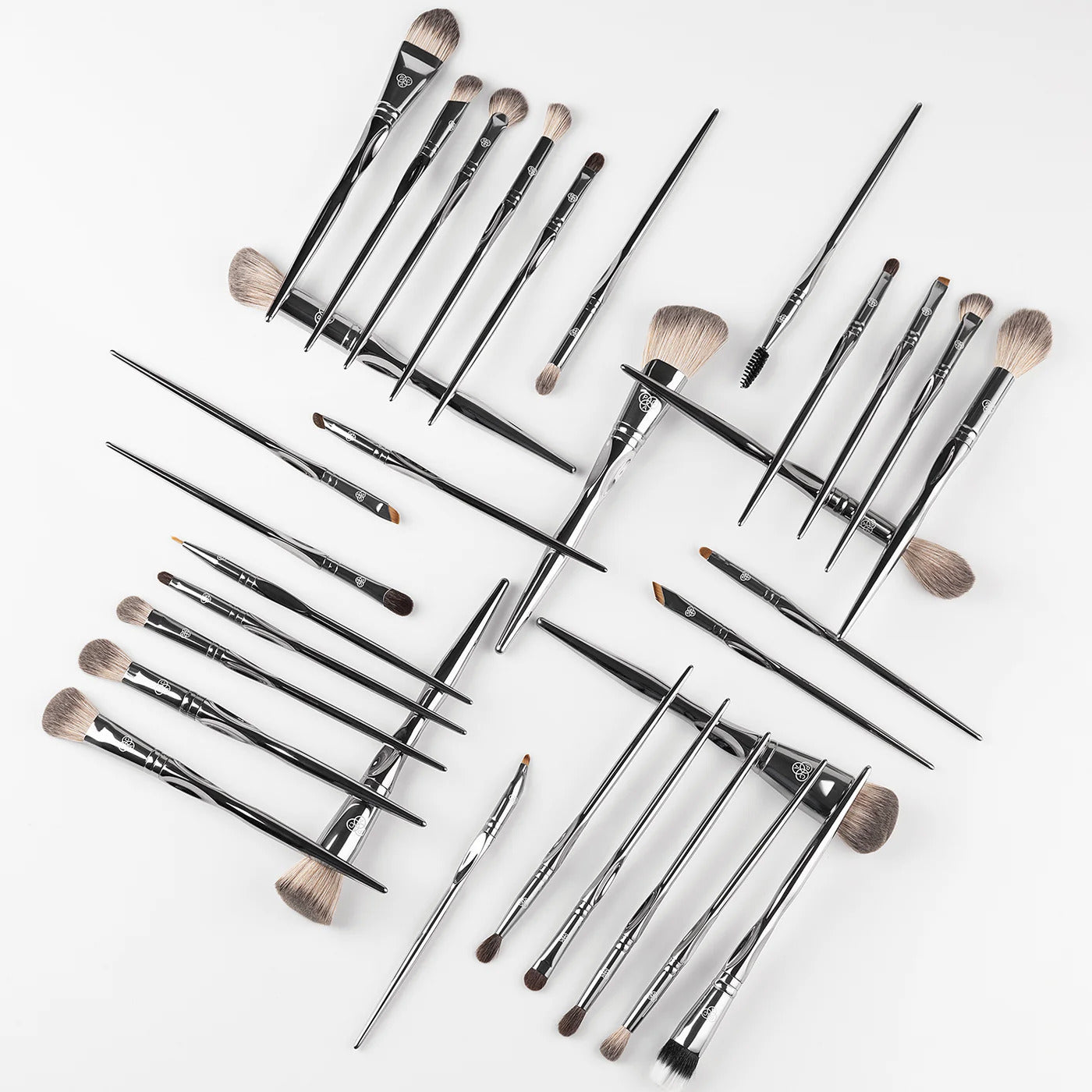 PAC XCLUSIVE 32PCS BRUSH SET