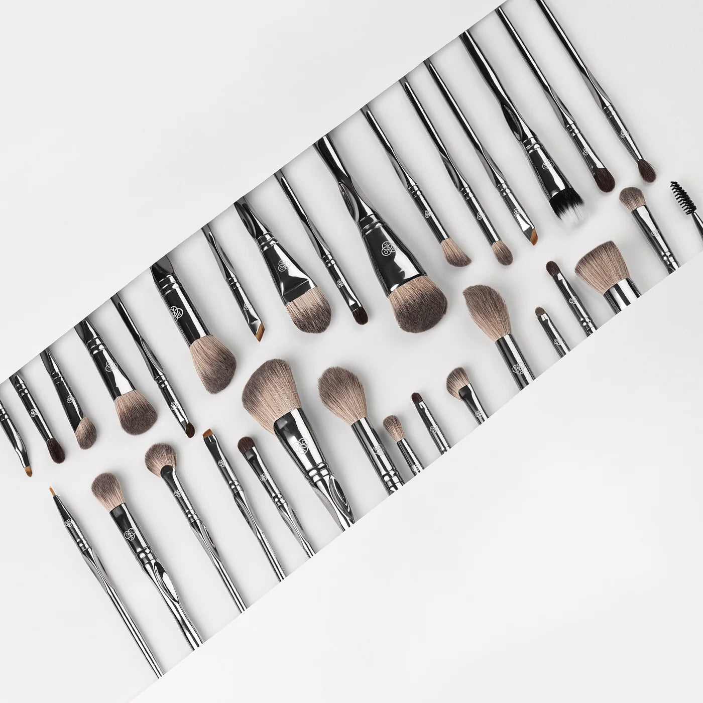 PAC XCLUSIVE 32PCS BRUSH SET