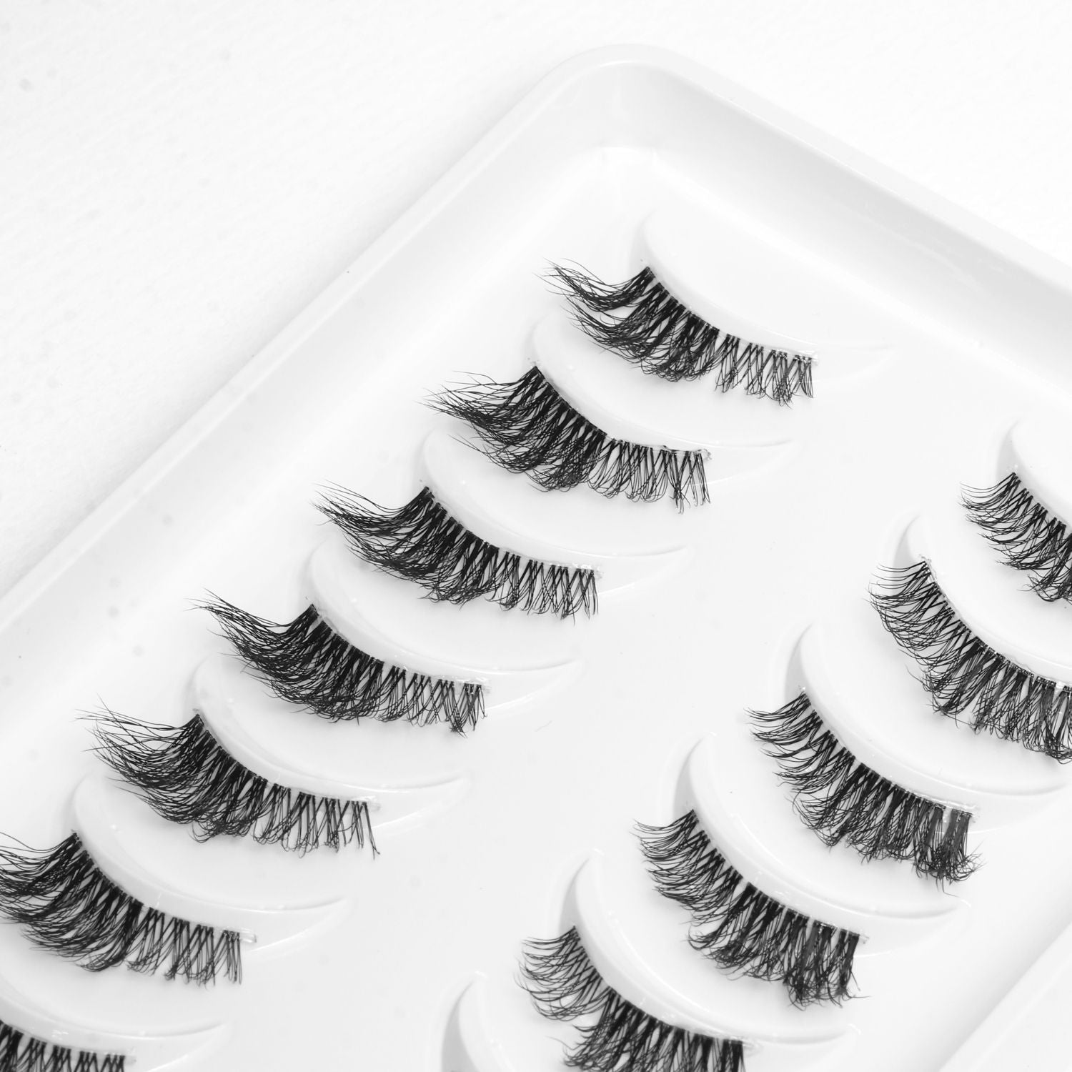 MM-61 SNS 10 PAIRS LASHES PREMIUM (MIMIC MINK)