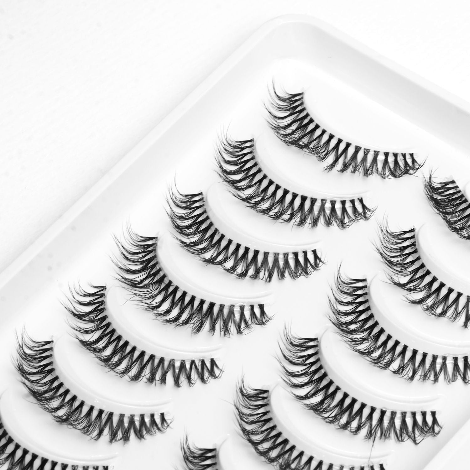 MM-79 SNS 10 PAIRS LASHES PREMIUM (MIMIC MINK)