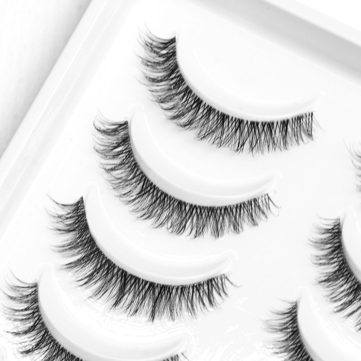 MM-84 SNS 10 PAIRS LASHES PREMIUM (MIMIC MINK)
