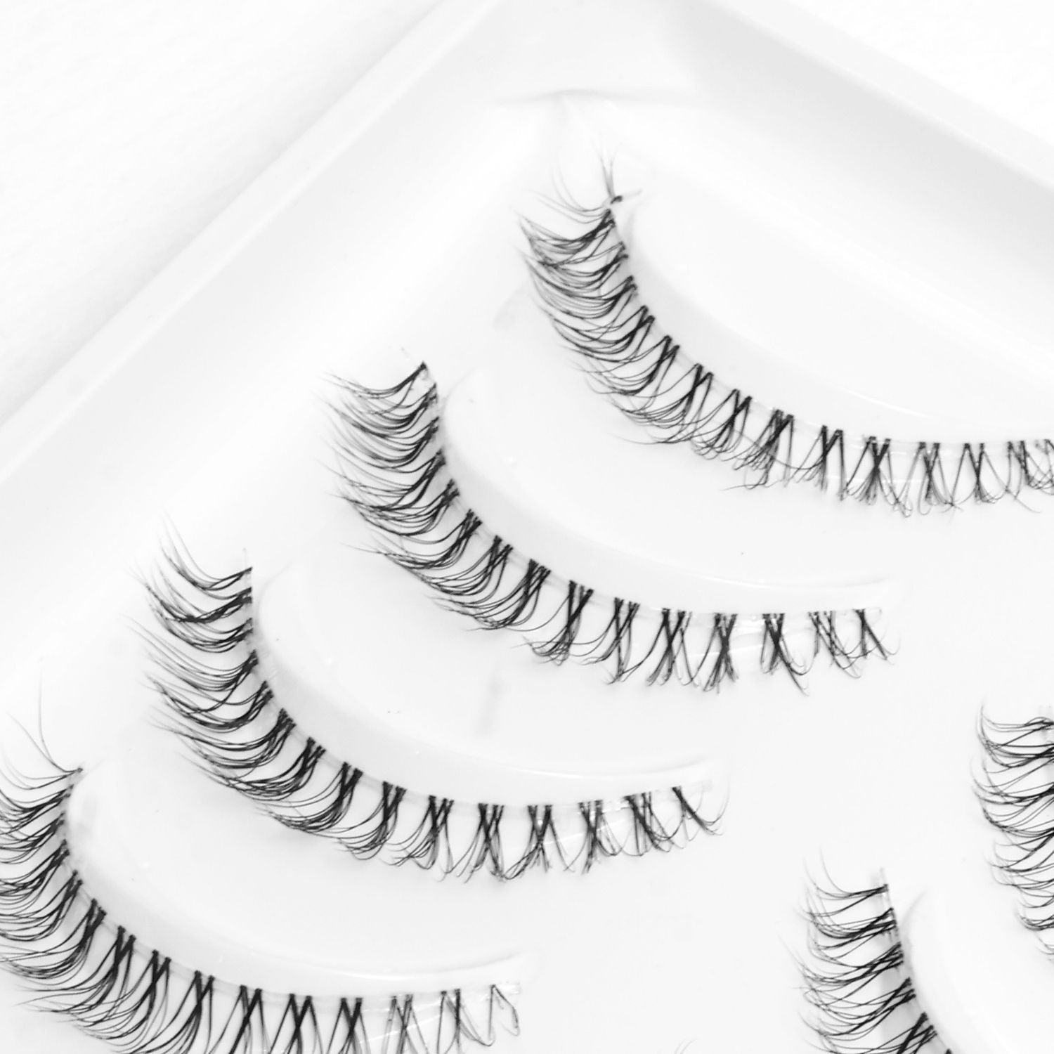 MM-85 SNS 10 PAIRS LASHES PREMIUM (MIMIC MINK)