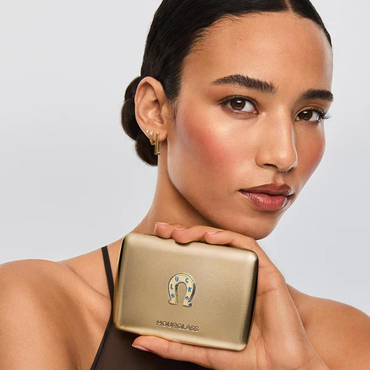 HOURGLASS AMBIENT LIGHTING EDIT UNLOCKED PALETTE-LUCK