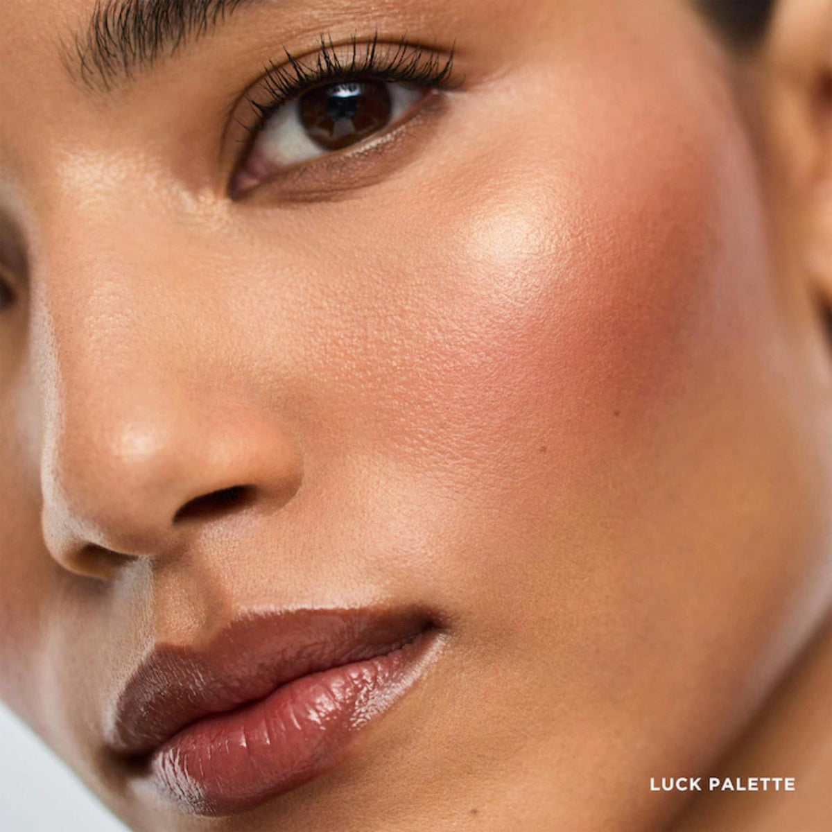 HOURGLASS AMBIENT LIGHTING EDIT UNLOCKED PALETTE-LUCK