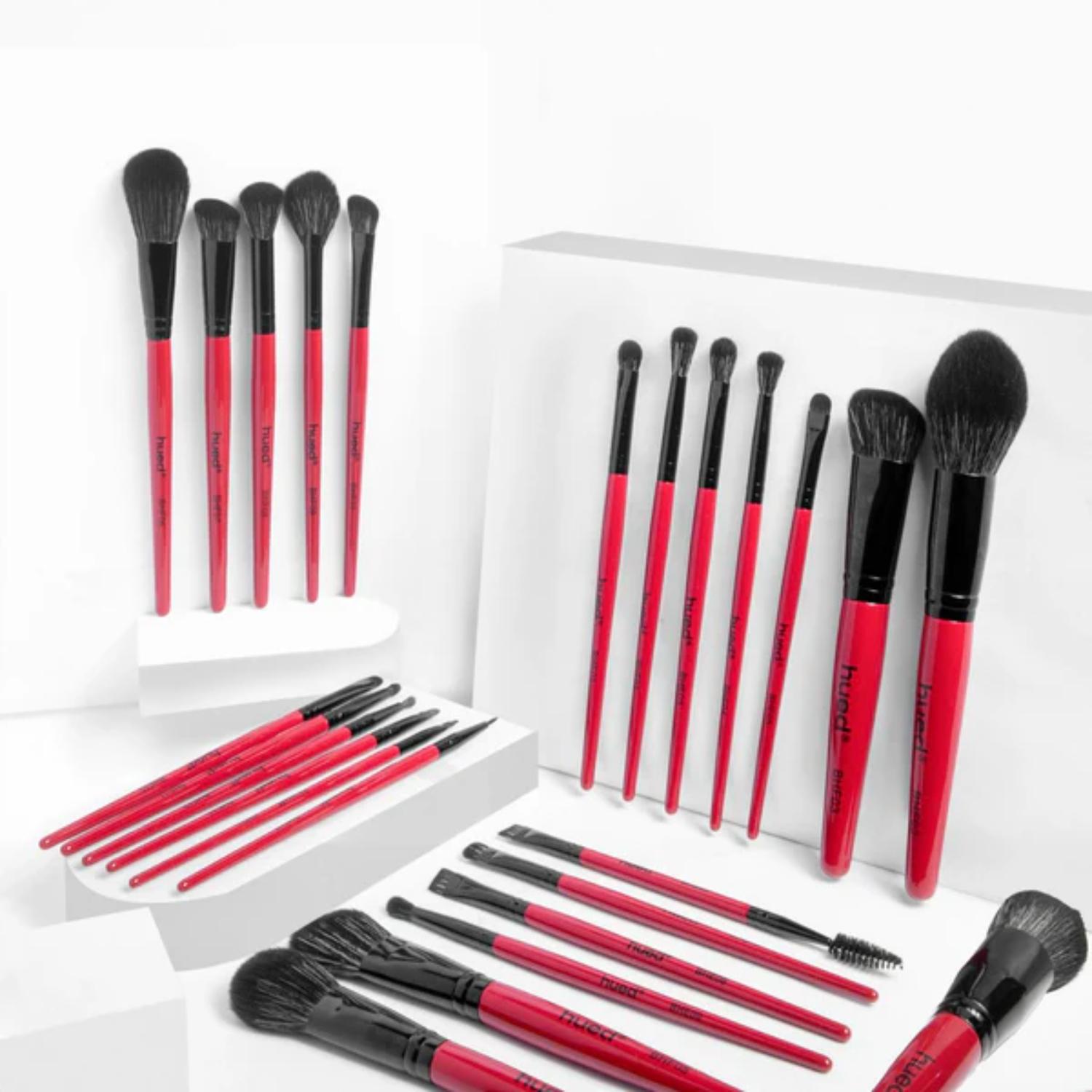 BEAUTILICIOUS HUED COLLECTION BRUSH KIT (25 PCS.) + FREE ONYX GLAM BRUSH BOOK (BRUSH FOLDER)