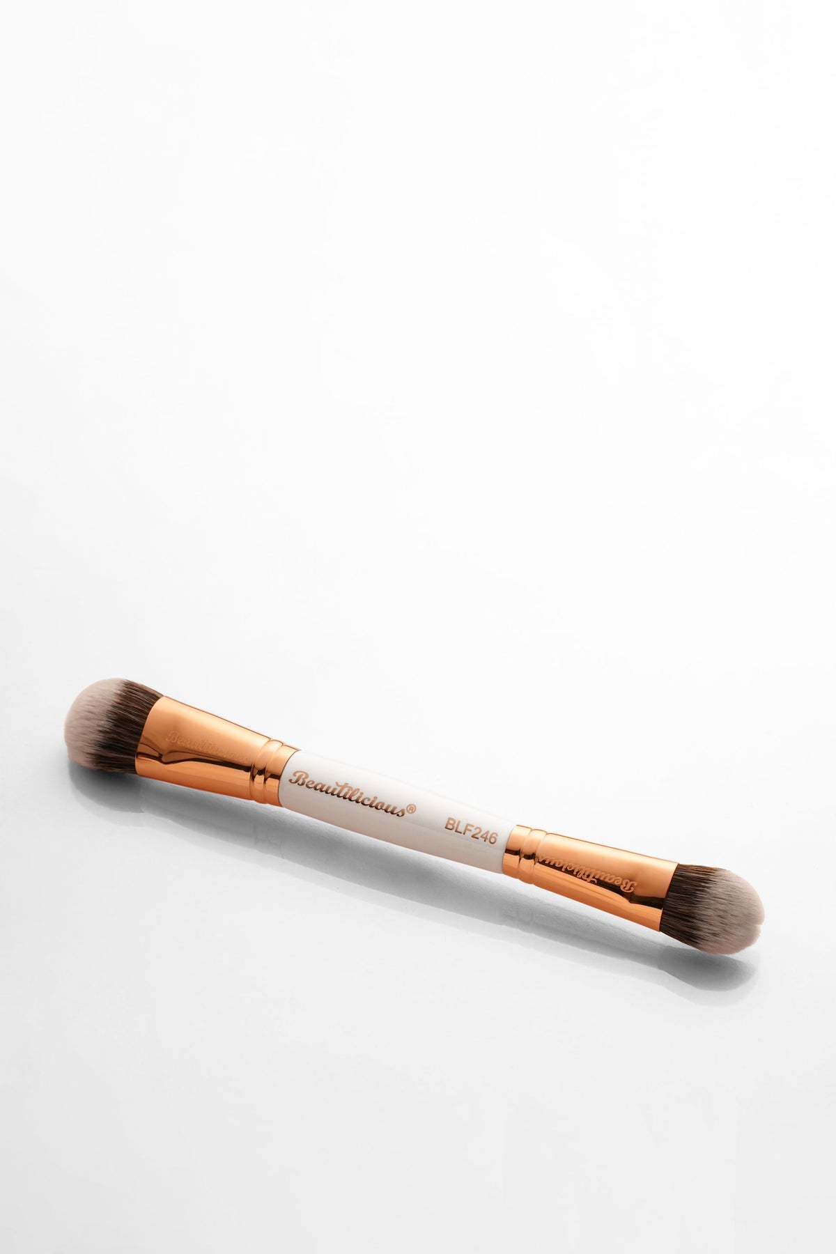 BEAUTILICIOUS BLF 246 DUAL FOUNDATION& CONCEALER BRUSH