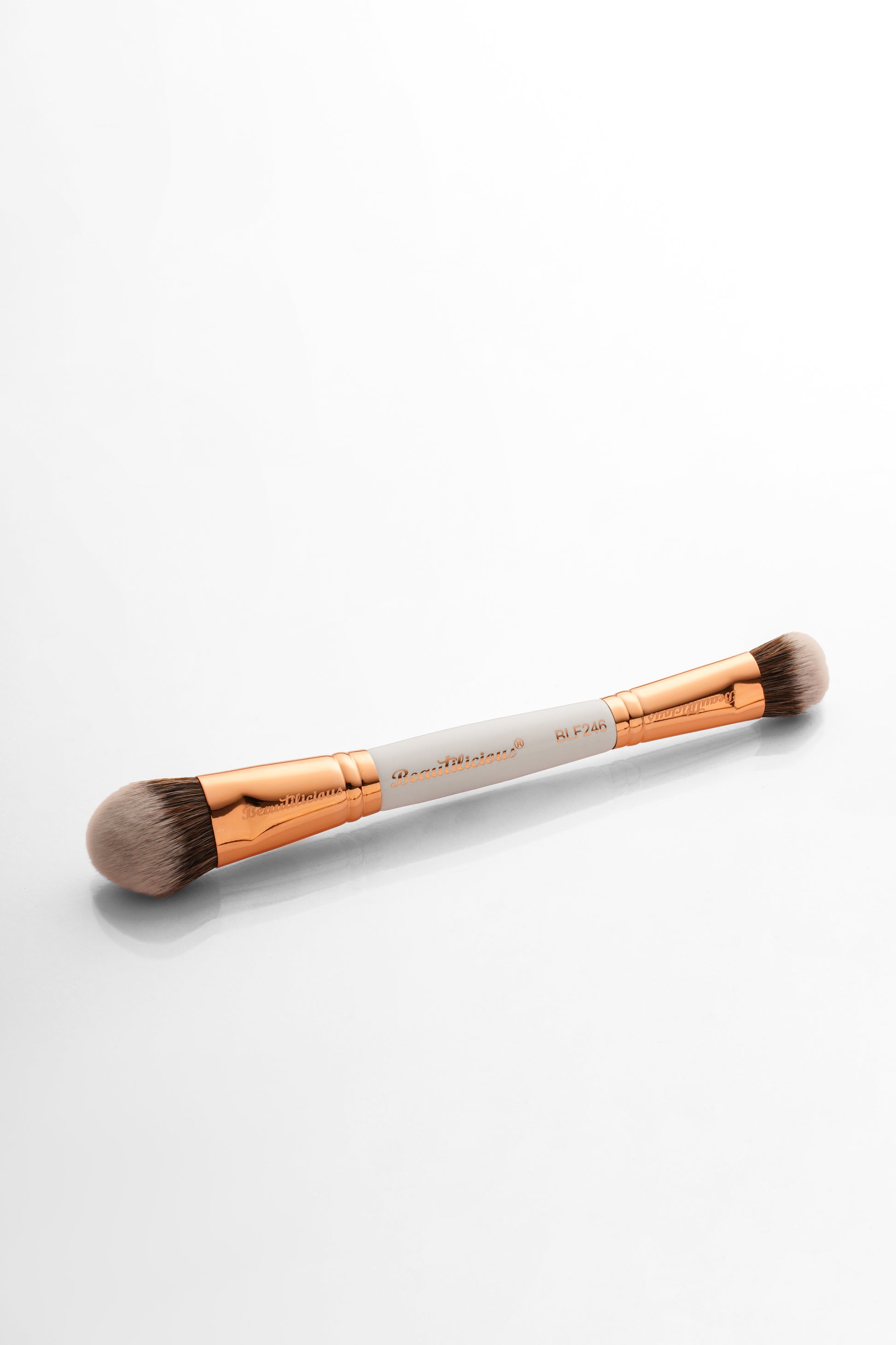 BEAUTILICIOUS BLF 246 DUAL FOUNDATION& CONCEALER BRUSH