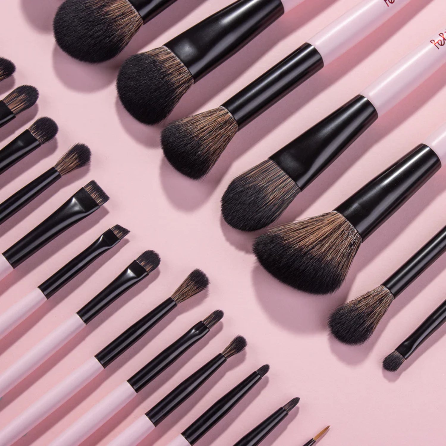 Felic21 essentially you - on the go 25 pcs brush set