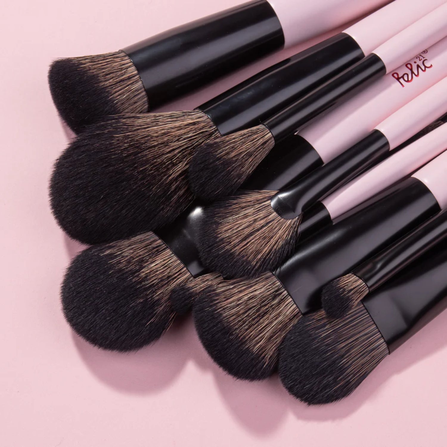 Felic21 essentially you - on the go 25 pcs brush set