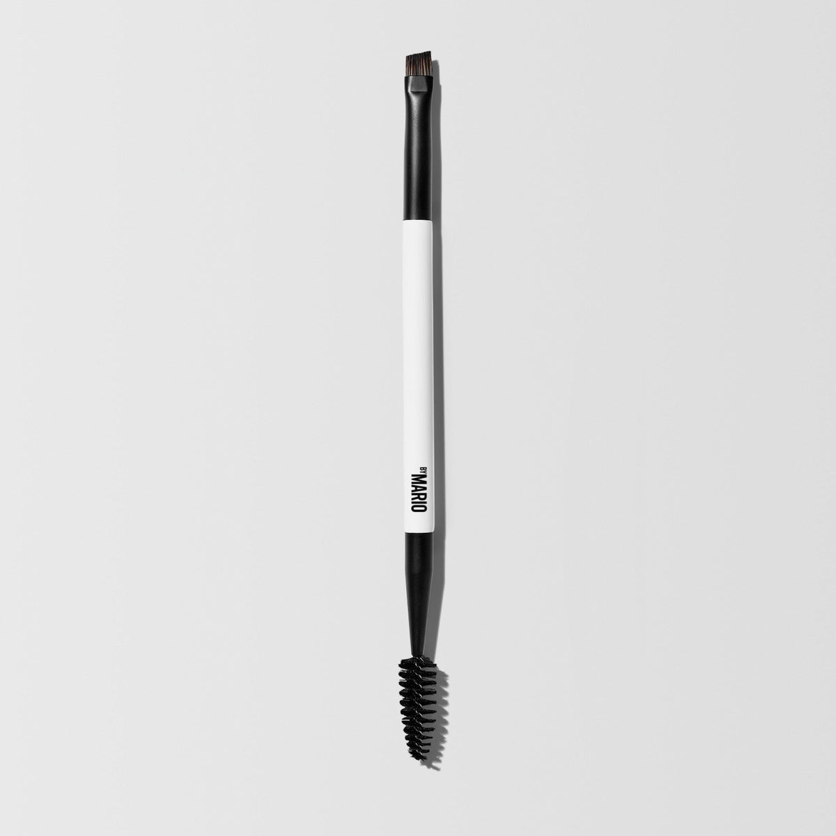 MAKEUP BY MARIO EYEBROW BRUSH -E7