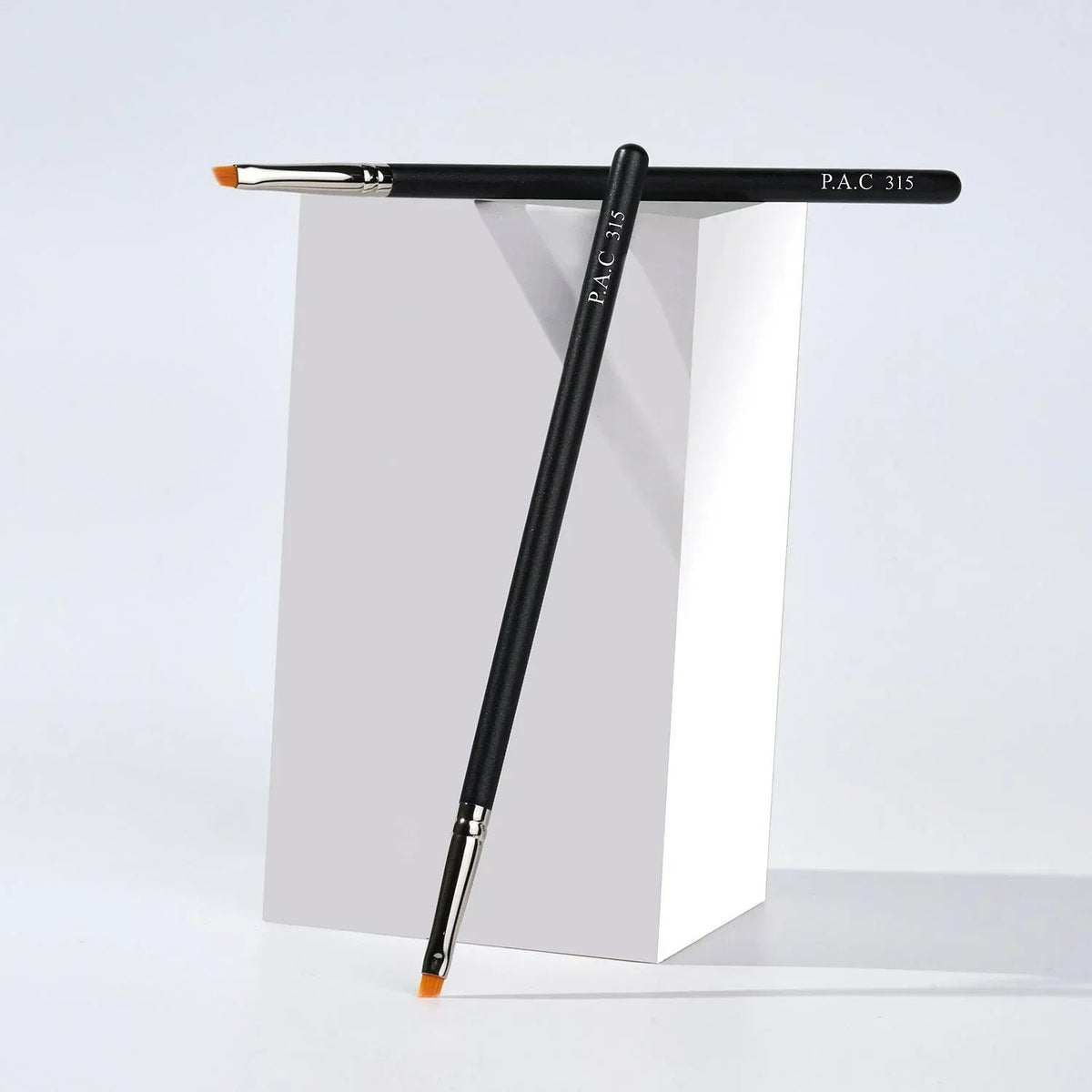 PAC Eyeliner Brush 315